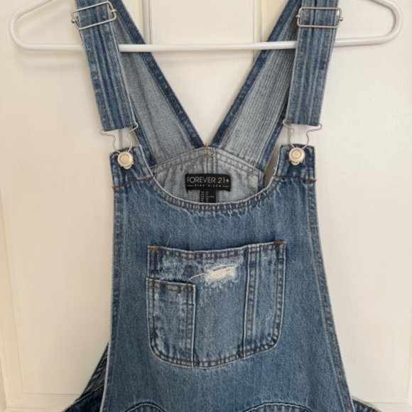 Forever 21+ Distressed Denim Overall Shorts Plus Size 1X - Picture 4 of 6